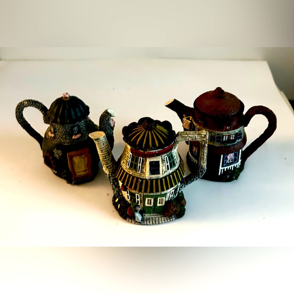 Hometown Teapot Cottages Quill General Store, Hardware Vintage Miniature Village